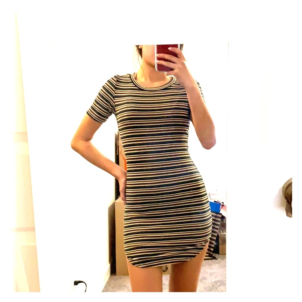 🙈 BODYCON STRIPED DRESS 🙈
